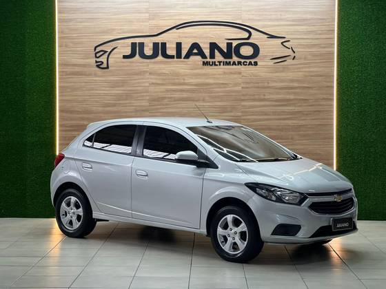 CHEVROLET ONIX 1.4 MPFI LT 8V FLEX 4P MANUAL CHEVROLET ONIX 1.4 MPFI LT 8V FLEX 4P MANUAL